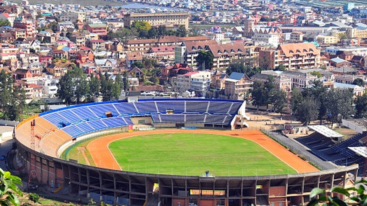 Ao menos 12 pessoas morrem durante confusão em estádio de Madagascar; vídeo