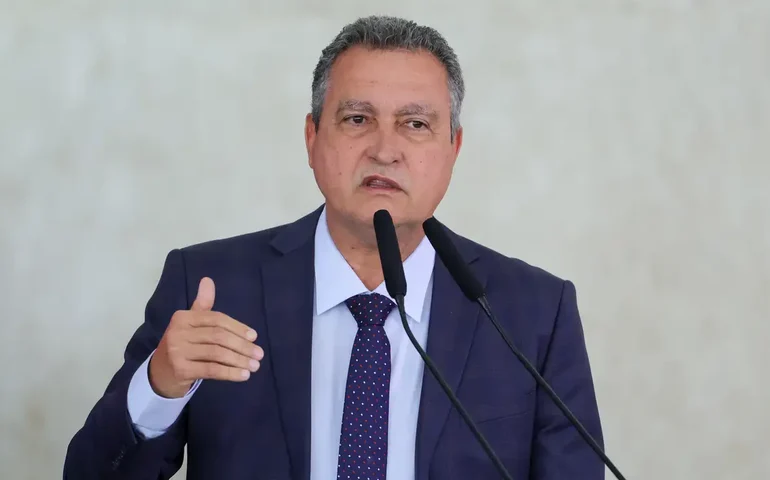 Ajustes no BPC visam diminuir judicialização, diz ministro Rui Costa