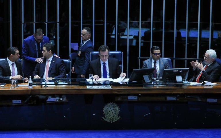 Senado aprova taxação de 15% sobre lucro de multinacionais