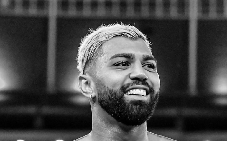 De saída do Flamengo, Gabigol repete Cristiano Ronaldo e lança canal no YouTube