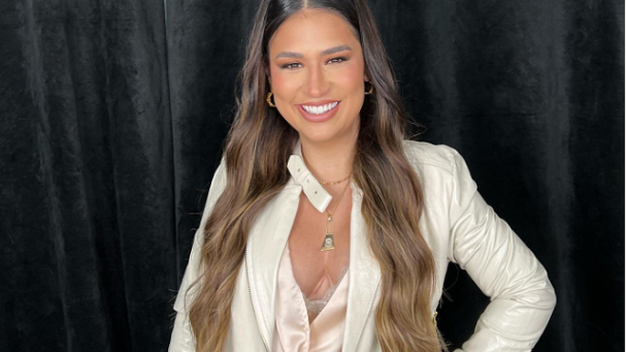 Em fase solo, Simone promete EP para outubro