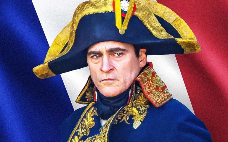 Por que Ridley Scott escolheu Joaquin Phoenix para o papel de Napoleão de seu novo filme
