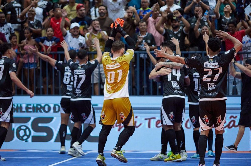 Traipu garante vaga na final do Brasileiro de Futsal após virada eletrizante em Arapiraca