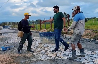 Retomada de obras em Mar Vermelho: Prefeito anuncia avanços após período chuvoso