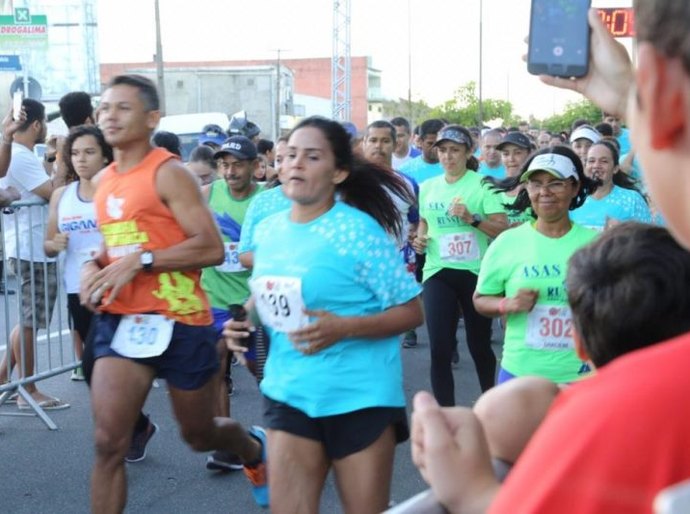 Arapiraca: Corrida Azul reúne centenas de pessoas em prol do Autismo