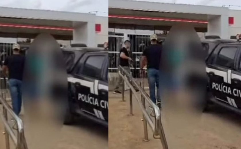 Homem é preso suspeito de incendiar casa da mãe após furto de cartão bancário, no interior de Alagoas