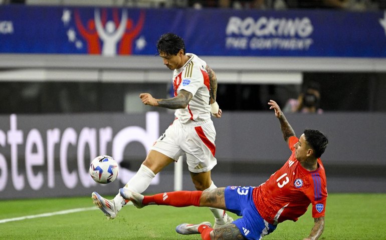 Chile e Peru não saem do 0 a 0 na Copa América