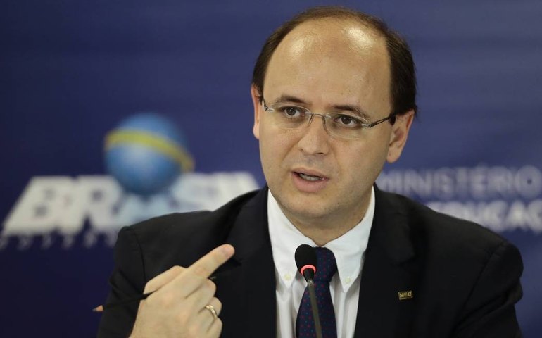 Rossieli: infecções não foram decorrentes de transmissão dentro de escolas