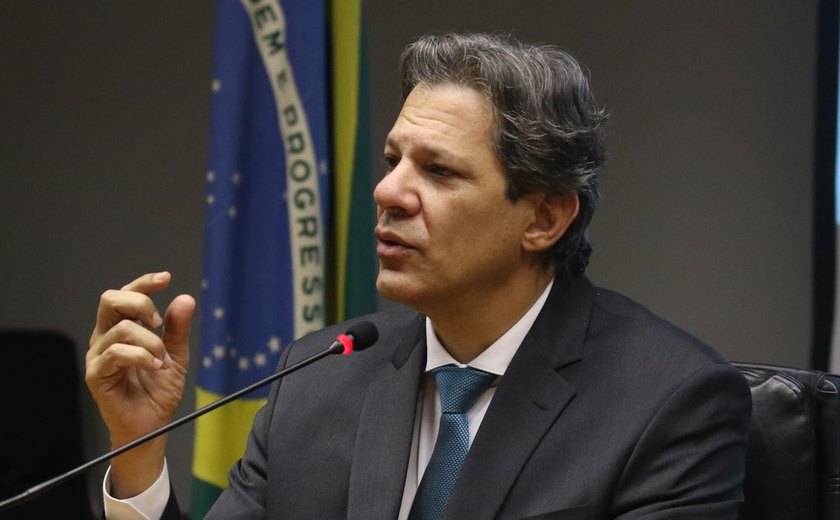 Queda na avaliação de Lula 'é natural', afirma Haddad