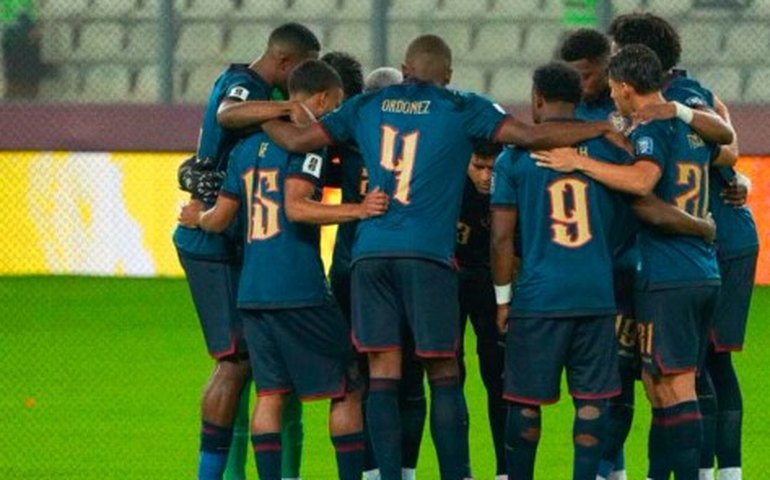 Equador empata em Lima, garante vaga na Copa e praticamente elimina o Peru