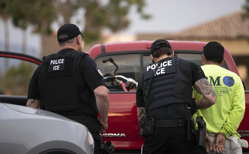 Humans Right Watch: autoridades dos EUA abusaram de migrantes em 3 centros operados pelo ICE