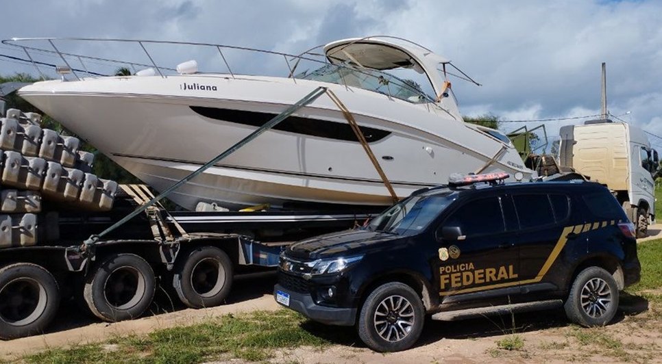 Polícia Federal recebe lancha para patrulhamento na costa de Sergipe