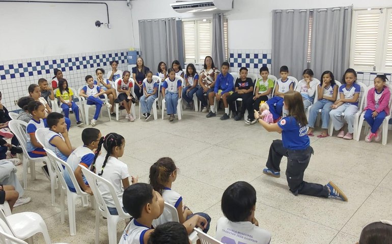Projeto Samu nas Escolas leva noções de primeiros socorros a estudantes da rede municipal