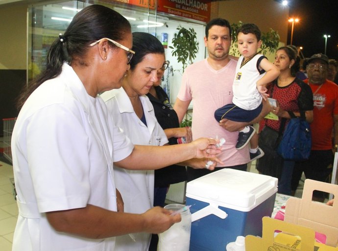 Hoje: SMS começa a vacinar crianças contra gripe