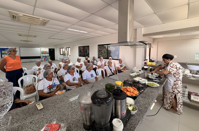 Usuárias do Cras Sônia Sampaio participam de oficina de alimentos