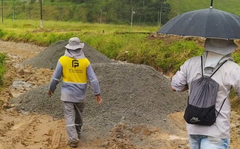 Prefeitura e Setrand iniciam recuperação de pontes e estradas vicinais de Viçosa