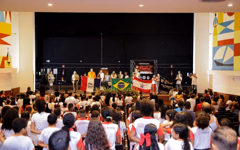Proerd Alagoas orienta estudantes de escolas da Prefeitura de Penedo sobre perigo das drogas e cultura da paz