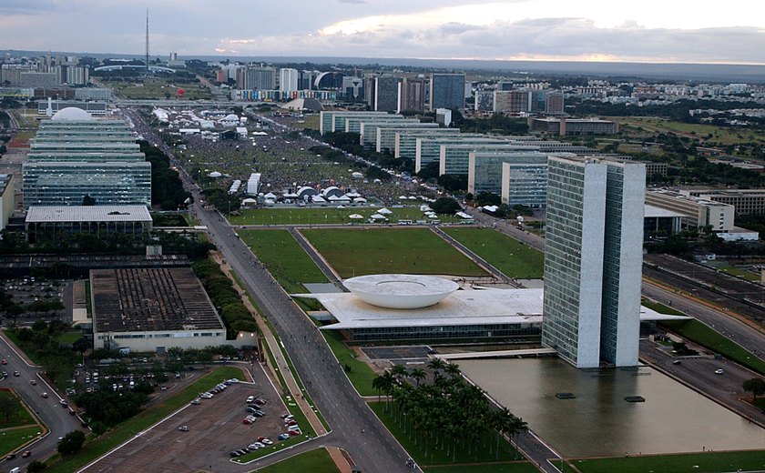 Taylor Swift: prefeito do Rio e governo federal determinam medidas para shows após morte de fã