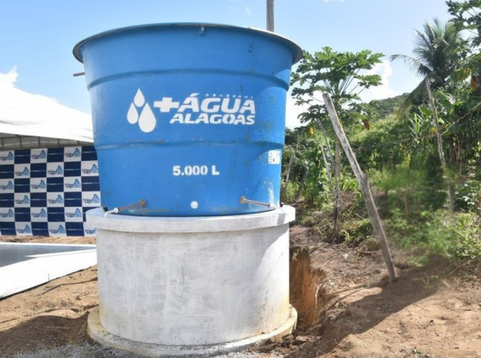 Governo de Alagoas garante água para 252 famílias em Poço das Trincheiras