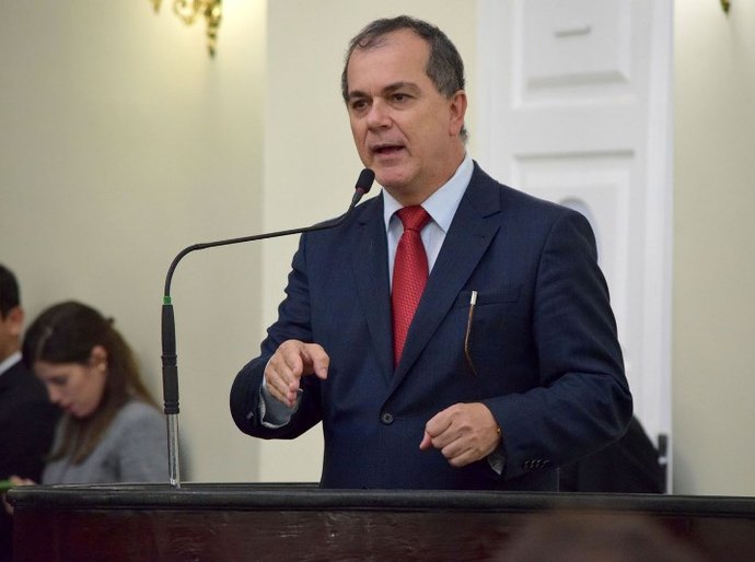 Assembleia realiza sessão em homenagem à profissão de Administração