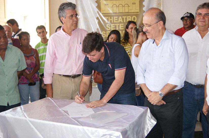 Prefeitura de Penedo assina ordem de serviço para restaurar o Theatro Sete de Setembro