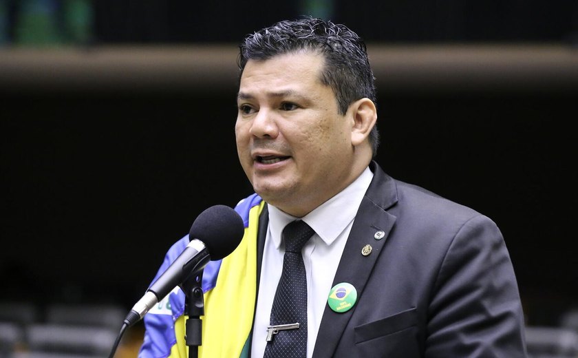 Polícia Federal e PGR são acionadas para investigar deputado bolsonarista que desejou morte de Lula