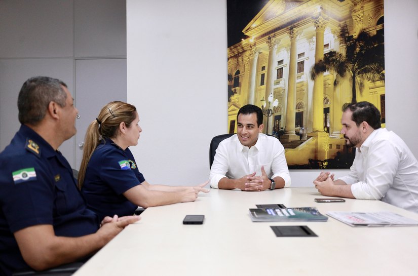 Galba Netto discute melhorias para a segurança da CMM com secretário da Semsc