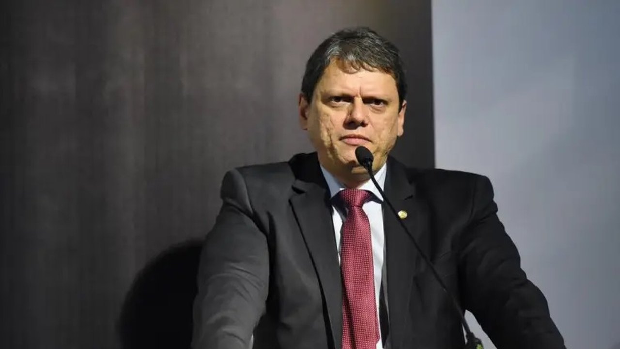 No 1º pleito, Tarcísio vence e diz que buscará ‘entendimento’ com governo federal