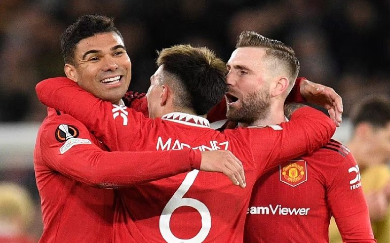 Brasileiros comandam virada do Manchester United sobre o Barcelona na Liga Europa