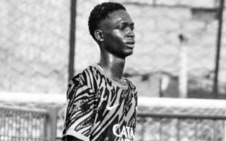 Jovem goleiro é morto em Gana após cair em golpe de falso teste de futebol