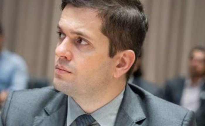 O diretor do Departamento de Imunizações do Ministério da Saúde, Éder Gatti, durante sessão na OPAS O diretor do Departamento de Imunizações do Ministério da Saúde, Éder Gatti, durante sessão na OPAS