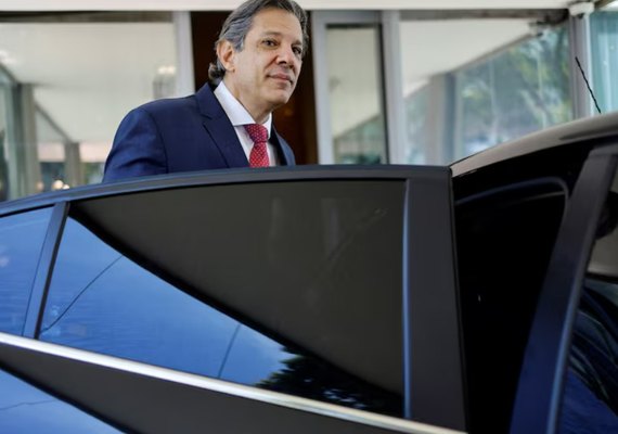 Ministro das Finanças do Brasil destaca política monetária em audiência