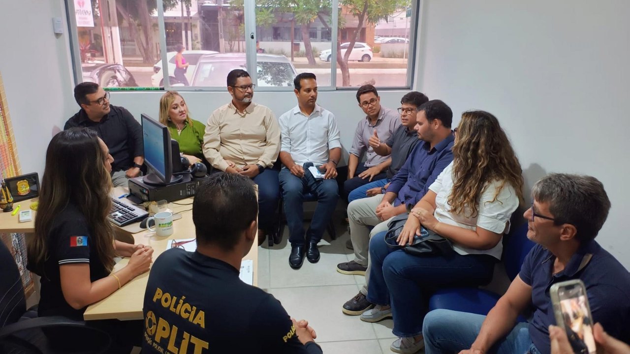 Delegacia de Proteção ao Turista define ações com o setor e forças de segurança