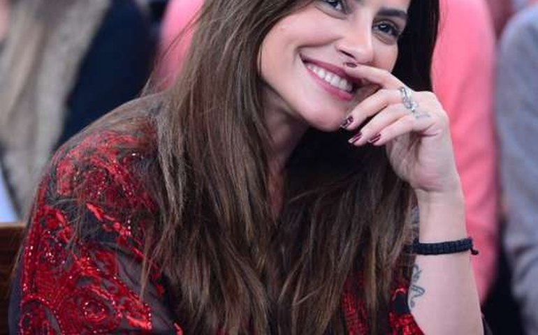 Cleo vai à polícia contra invasão de seu Instagram