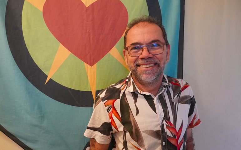 Recife sonhado e escrito: Toinho Castro, multiartista radicado no Rio, lança “Nada existe” na Flip 2025