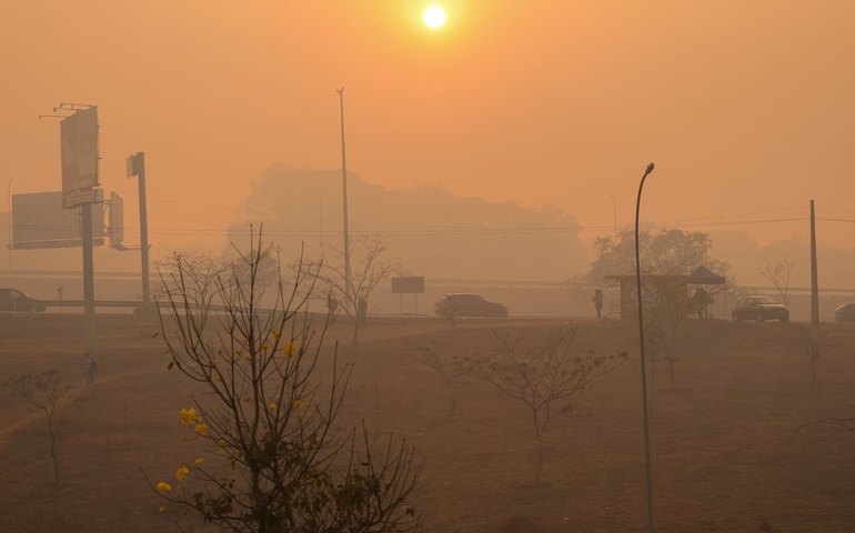 Escolas cancelam aulas por causa da fumaça no Distrito Federal