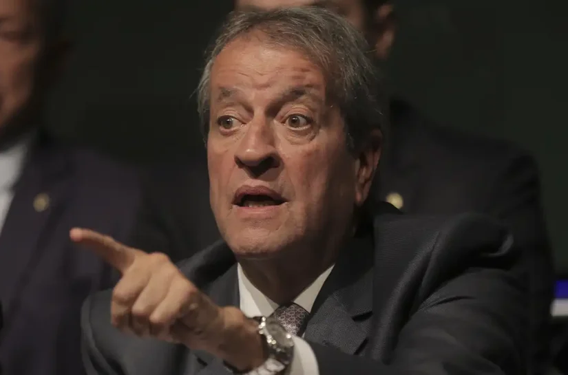Presidente nacional do PL pede autorização ao STF para visitar Bolsonaro