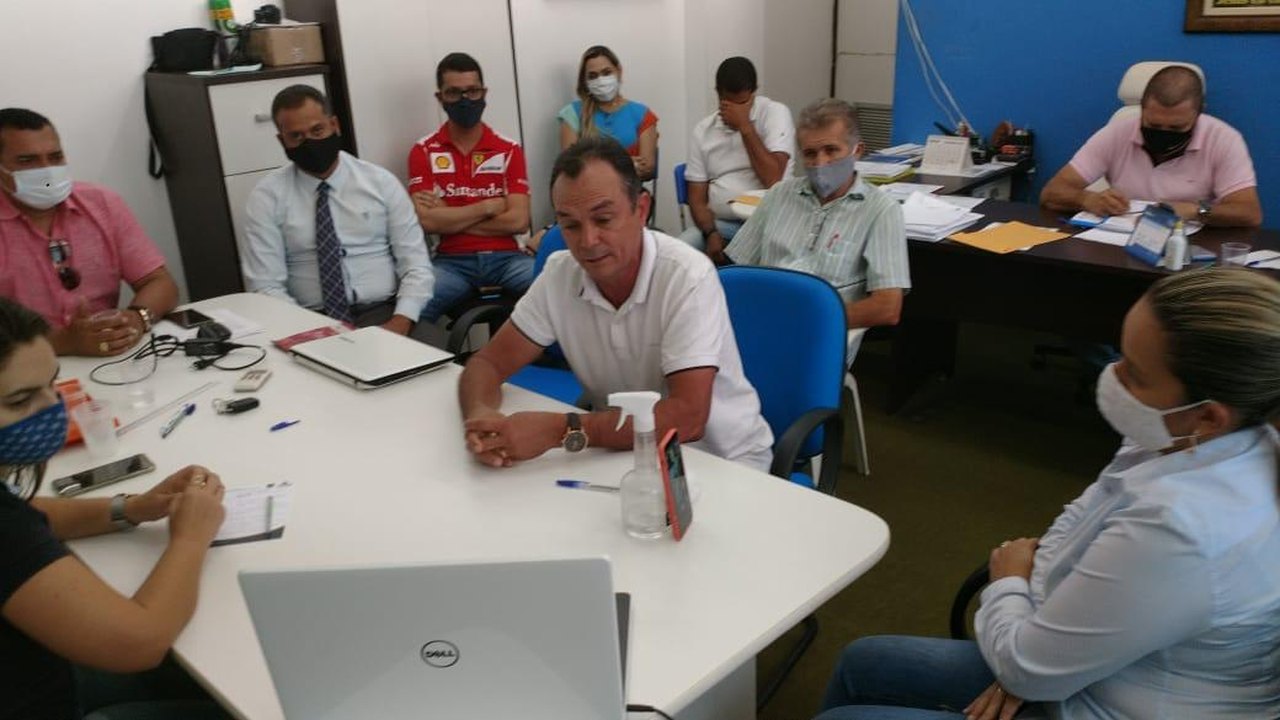 Prefeito se reúne mais uma vez com superintendência do BB para manutenção da agência em Anadia