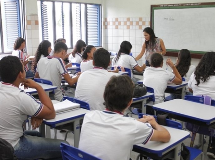 Seduc oferta 1.800 vagas do ensino médio com cursos técnicos