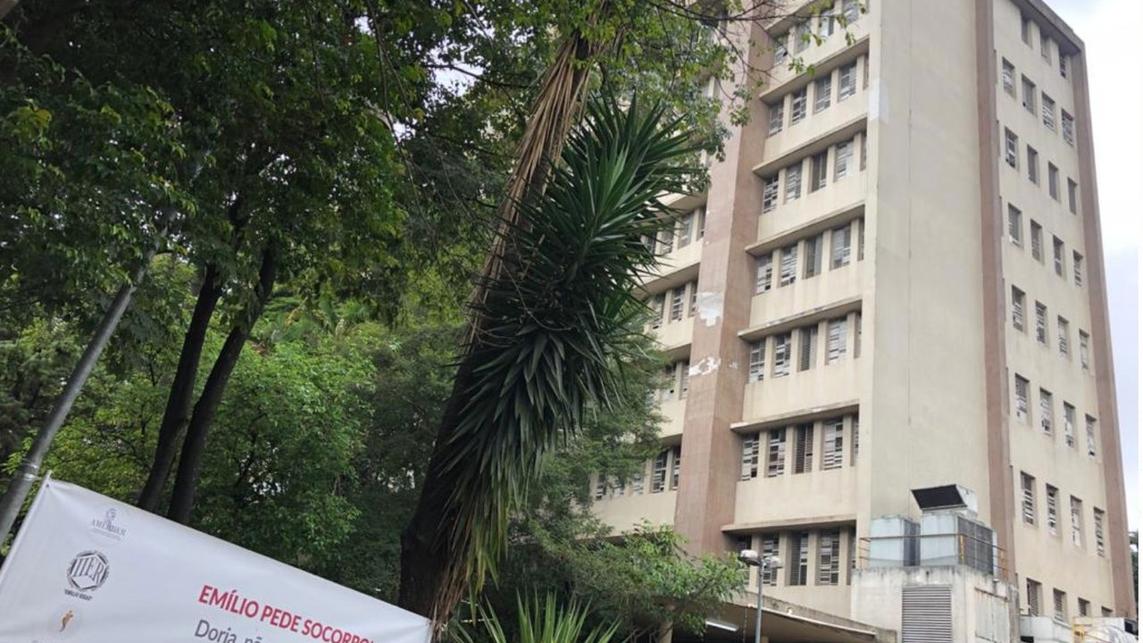 Hospital de referência para tratar coronavírus em SP funciona pela metade – e já está lotado