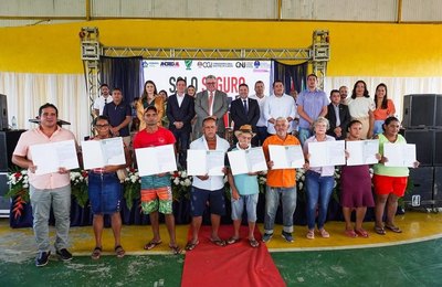 Em parceria com TJ, prefeitura de Jundiá entrega 98 títulos de propriedade a moradores do conjunto João Rufino