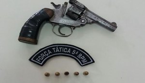 JOVEM APREENDIDO ARMA / Foto: SSP