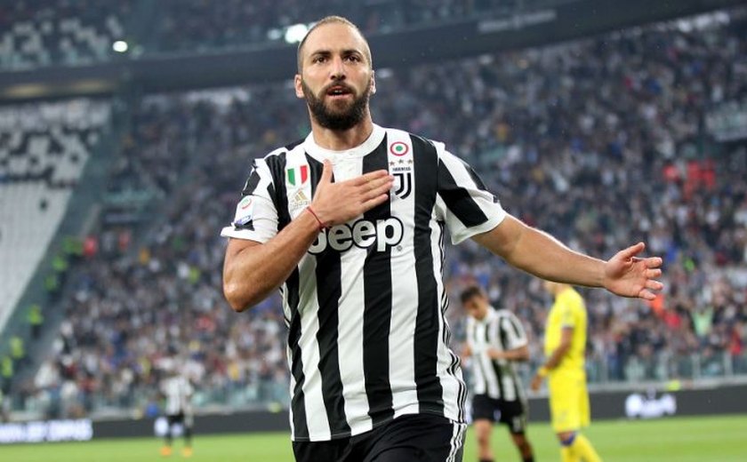 Recuperado na Juventus, Higuaín treina na véspera de jogo decisivo com Tottenham
