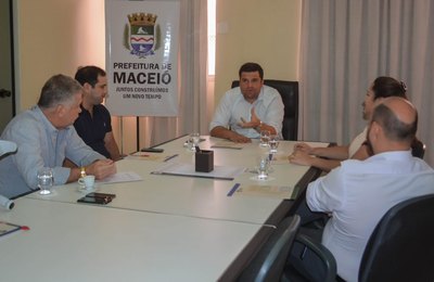 Marcelo Palmeira reúne Coordenadoria de Obras e Serviços 
