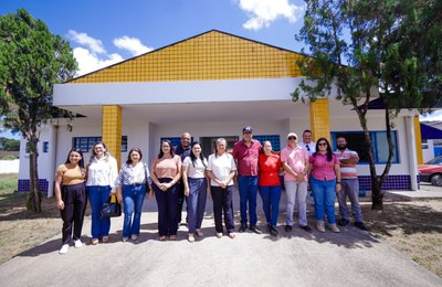 Prefeita Tia Júlia realiza visita técnica às obras de manutenção no CEI Jane Sampaio Calado