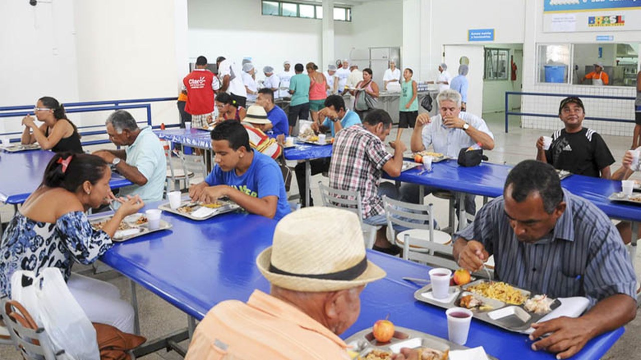 Restaurante Popular de Maceió fecha no feriado