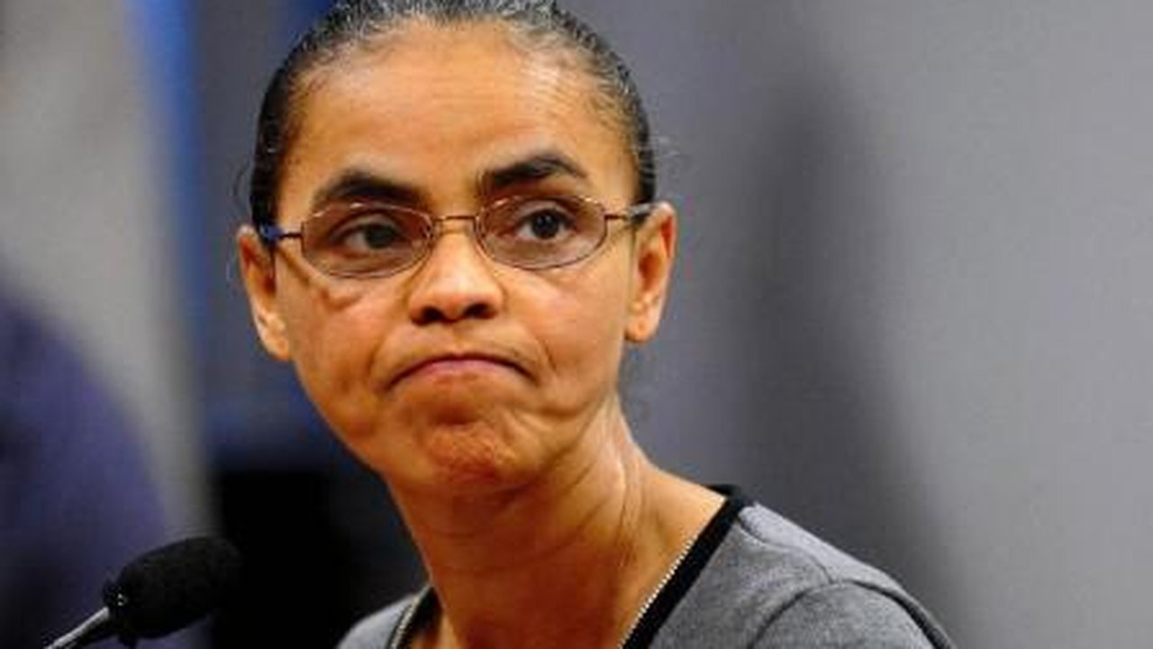 Marina Silva segue para Santos acompanhar os desdobramentos do acidente aéreo