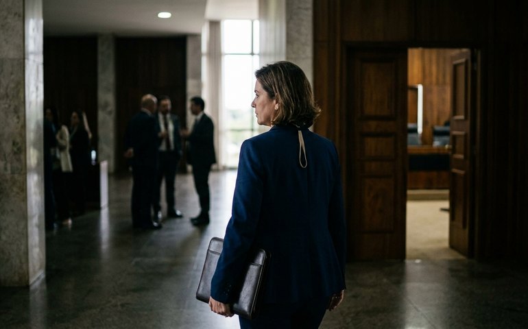 Projeto que amplia prazo para denúncia de violência doméstica segue para sanção presidencial