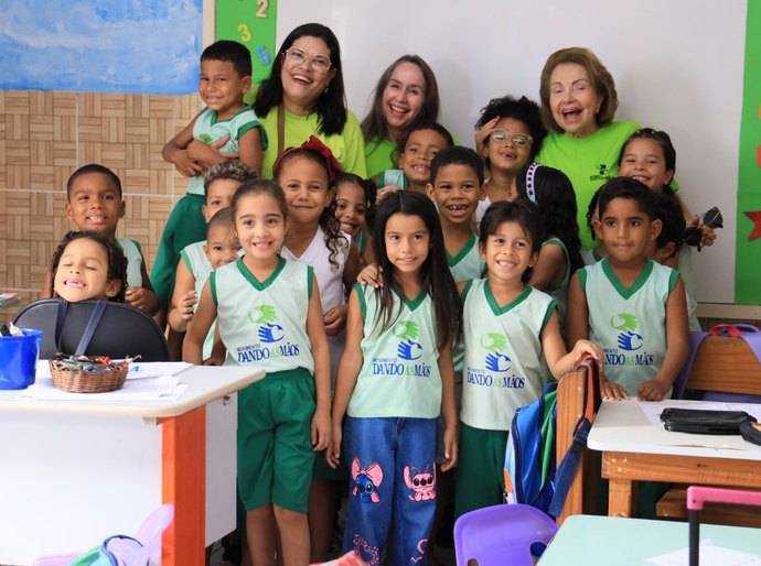 MPAL doa computadores para instituição Movimento Dando as Mãos e beneficia 128 crianças no Vale do Reginaldo