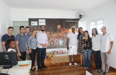 Procon Arapiraca entrega alimentos arrecadados durante a Semana do Consumidor